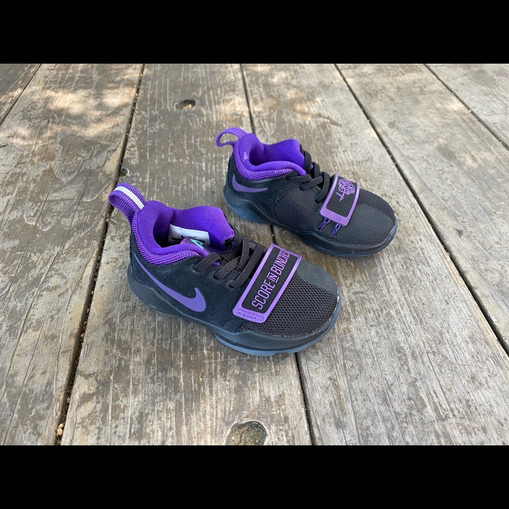 (359) Nike PG 1
